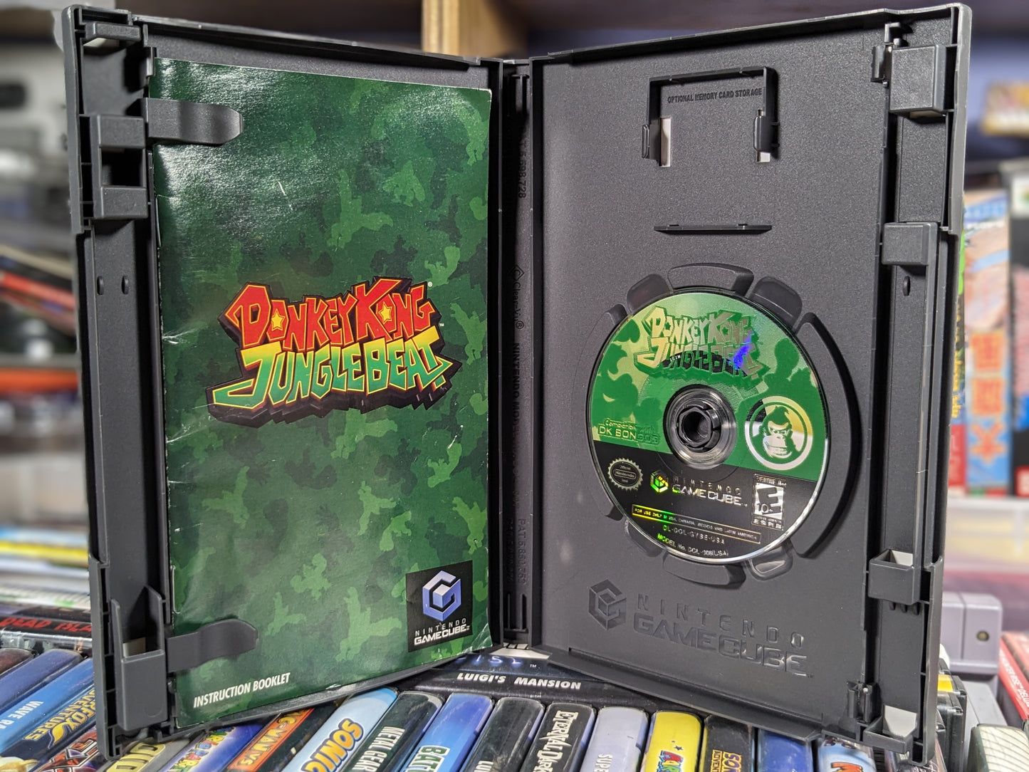 Donkey Kong Jungle Beat Nintendo Gamecube CIB